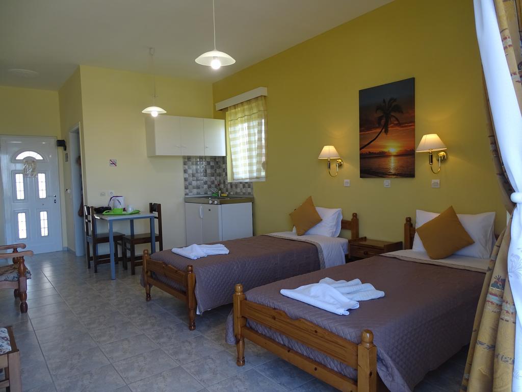 Alexia Apartments & Studios Kremastí Екстериор снимка
